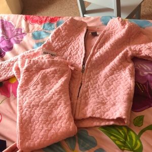 Match set of sweatshirt and sweatpants